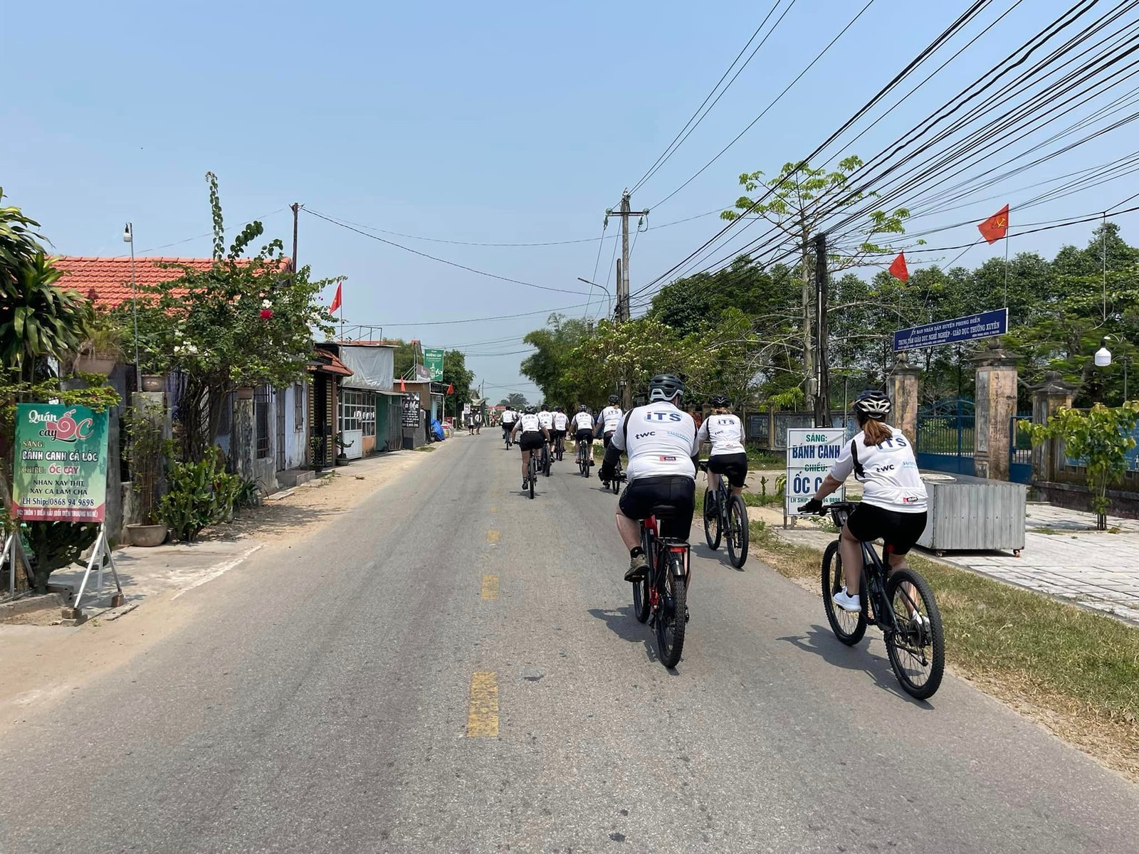 Fietsreis Mai Chau: Ontdek de verborgen parel van Noord-Vietnam op twee wielen